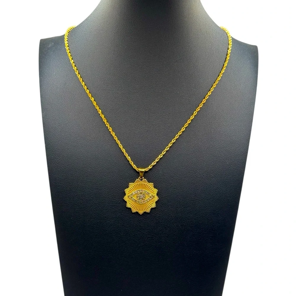 NEW 18K GOLD PLATED “SOLARA EYE PENDANT” ROPE NECKLACE - Picture 1 of 2